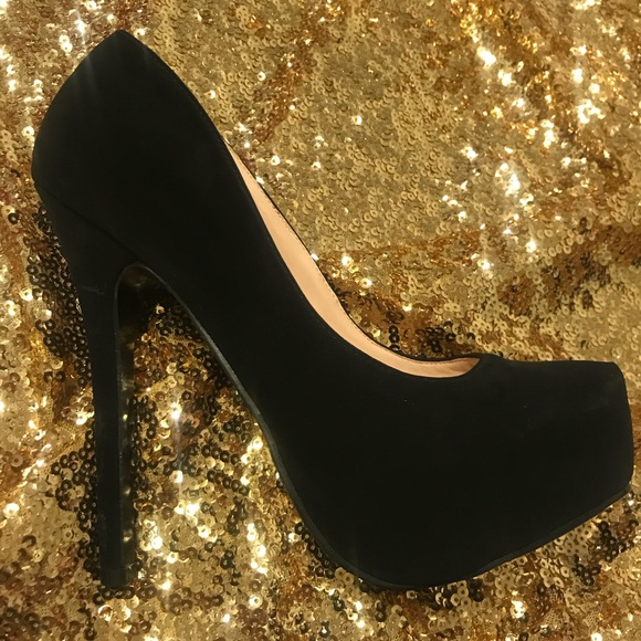 Shoes - Heels Size 9